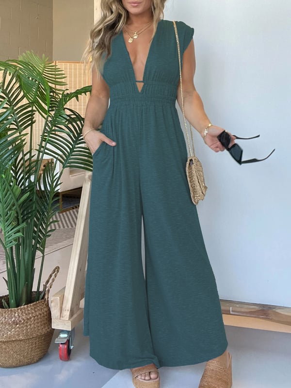 Jumpsuit mit tiefem V-Ausschnitt und Taschen