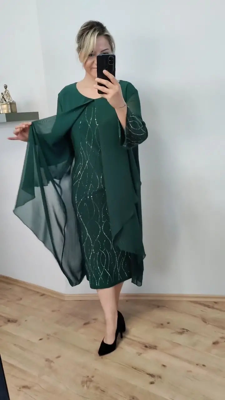 Modisches Chiffonkleid