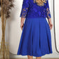 Unifarbenes Damenkleid mit bestickter Jacke aus Spitze