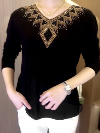 Ideales Geschenk - Hochwertiges Winter-T-Shirt aus Kunstvelours mit Strasssteinen, warm und modisch.