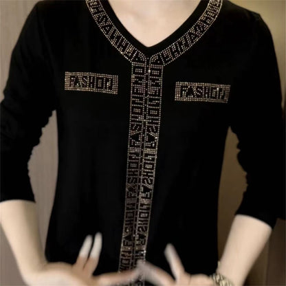 Ideales Geschenk - Hochwertiges Winter-T-Shirt aus Kunstvelours mit Strasssteinen, warm und modisch.