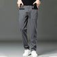 Ideales Geschenk - Lässige Stretch-Hose mit geradem Bein und großen Taschen für Männer